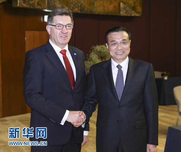 李克強(qiáng)會(huì)見(jiàn)波黑、克羅地亞、立陶宛、愛(ài)沙尼亞四國(guó)總理