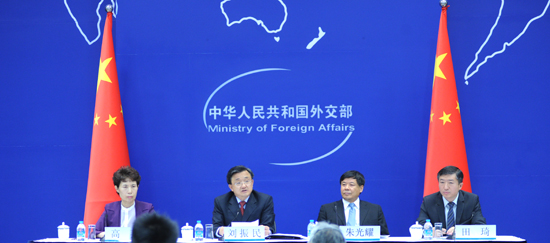 外交部就李克強(qiáng)總理出席東亞領(lǐng)導(dǎo)人系列會(huì)議并訪問(wèn)文萊、泰國(guó)、越南舉行中外媒體吹風(fēng)會(huì)