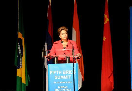 習近平出席金磚國家領(lǐng)導(dǎo)人與成員國工商界早餐會