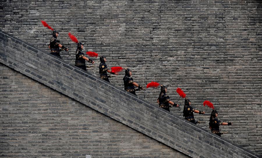 西安“武士文化系列展演”：跨越時空的城墻武士