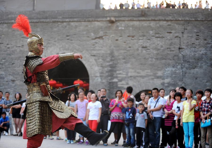 西安“武士文化系列展演”：跨越時空的城墻武士