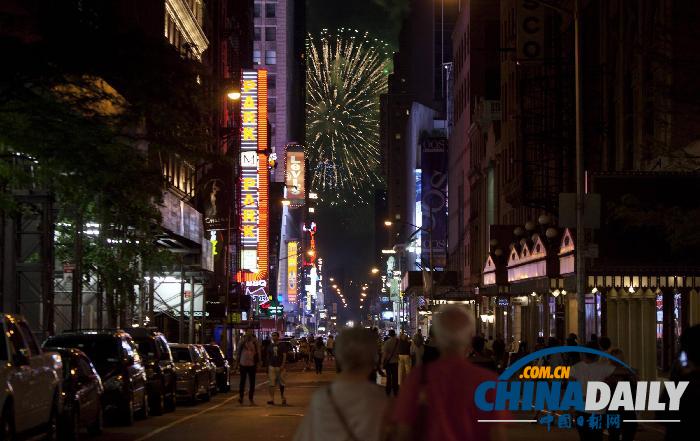 游行狂歡煙花！美國(guó)各地國(guó)慶活動(dòng)集錦（組圖）