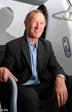 英科學(xué)家發(fā)明“未來(lái)出租車” 全電驅(qū)動(dòng)無(wú)人駕駛