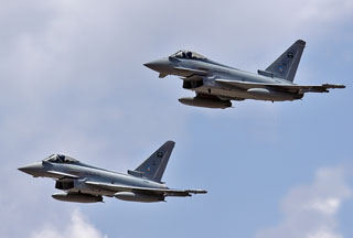 沙特空襲也門反政府武裝據(jù)點(diǎn) 7人死亡數(shù)十人受傷