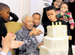 曼德拉生日當天家人曾遭槍手襲擊 所幸無人傷亡