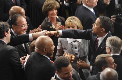 52分鐘演講61次掌聲打斷 奧巴馬國(guó)會(huì)演說堪比“國(guó)情咨文”