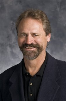 美國(guó)槍擊案致3死2傷 在逃嫌疑人系大學(xué)教授