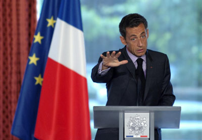 薩科齊發(fā)表外交戰(zhàn)略演講狠批伊朗 希望G8擴容成G14