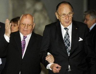 柏林墻倒塌20周年 多國政要參加紀(jì)念活動(dòng)