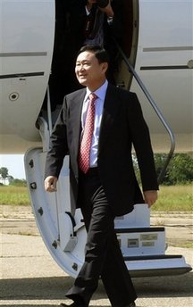 泰國(guó)前總理他信今抵達(dá)柬埔寨 準(zhǔn)備擔(dān)任經(jīng)濟(jì)顧問(wèn)