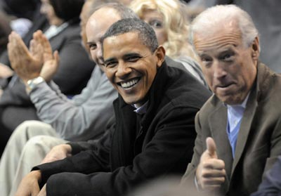 奧巴馬忙里偷閑變身解說員 現(xiàn)場(chǎng)評(píng)論籃球比賽