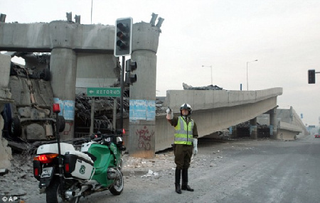 智利總統(tǒng)宣布國家進入災難狀態(tài)