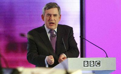 大選前最后辯論結(jié)束 英首相布朗被認(rèn)為“很失敗”