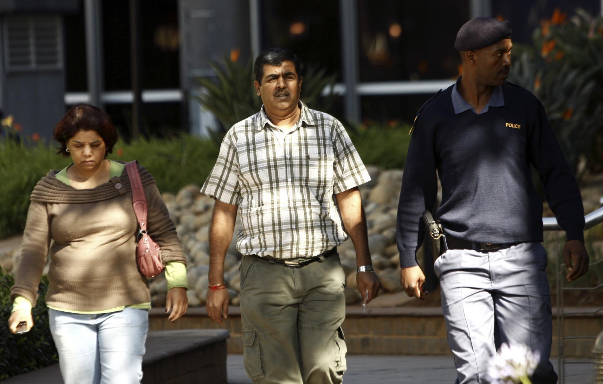 利比亞客機(jī)墜毀103人死亡10歲男孩幸存（多圖）