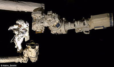 國際空間站停電 宇航員太空行走被晾半小時(shí)