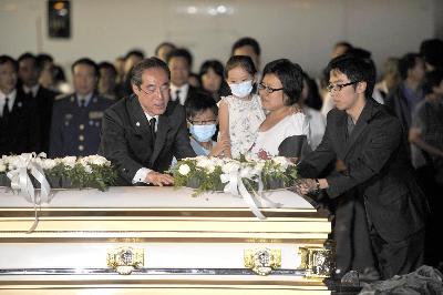 菲律賓馬尼拉警長辭職 香港遇難同胞魂歸故里