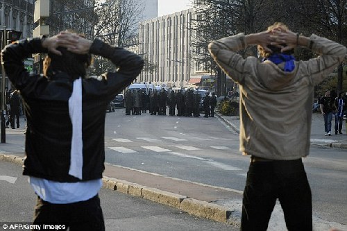 法大罷工導(dǎo)致油荒 巴黎主要機(jī)場燃油供應(yīng)被“切斷”