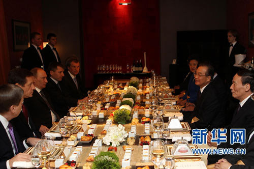 溫家寶與普京會(huì)談稱中俄關(guān)系達(dá)前所未有高水平