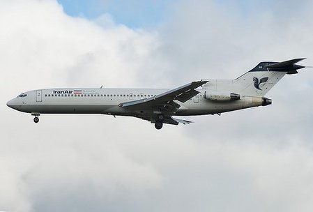 伊朗載106人客機迫降時墜毀 至少77人遇難