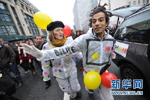 比利時(shí)民眾舉行維護(hù)國家統(tǒng)一大游行