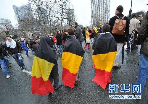 比利時(shí)民眾舉行維護(hù)國家統(tǒng)一大游行