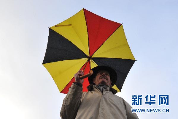 比利時(shí)民眾舉行維護(hù)國家統(tǒng)一大游行