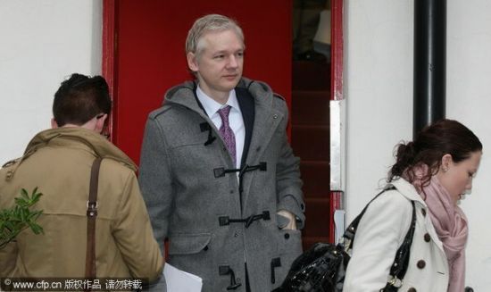 維基解密創(chuàng)始人在英國出席引渡聽證會(圖)