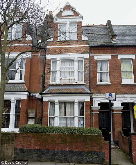 流浪漢鉆英國(guó)法律空子“鳩占鵲巢” 業(yè)主忍氣吞聲吃悶虧