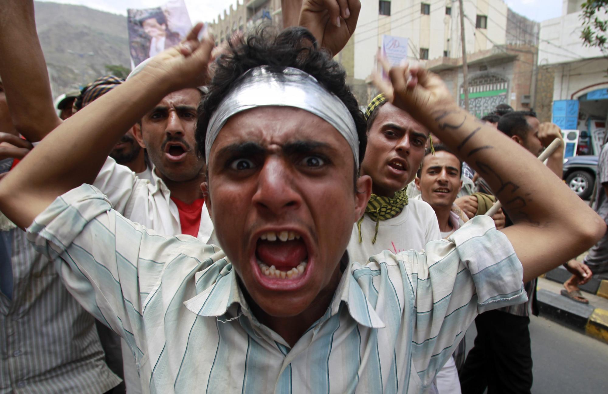 也門(mén)總統(tǒng)薩利赫接受海合會(huì)建議 30天內(nèi)辭職換取豁免權(quán)