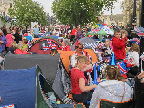 王室粉絲的狂歡!威廉探班引發(fā)驚喜