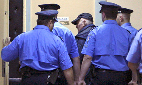 波黑戰(zhàn)爭嫌犯健康情況糟糕 右手局部癱瘓堅稱無罪