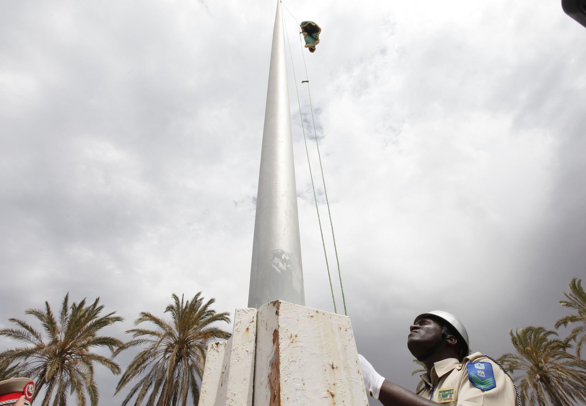 利比亞戰(zhàn)事仍膠著 卡扎菲高級助手或被北約戰(zhàn)機炸傷