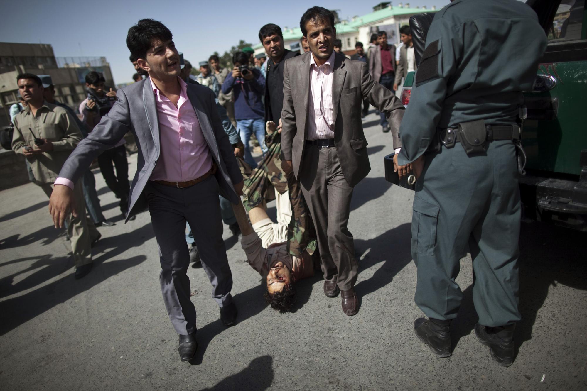 阿富汗塔利班邊和談邊暴力襲擊 達(dá)成政治協(xié)議路漫漫