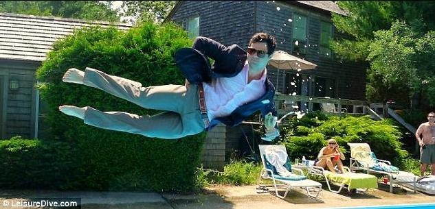 炎炎夏日中的清涼搞笑！“樂跳”游戲席卷國外網(wǎng)絡(luò)（圖片新聞）