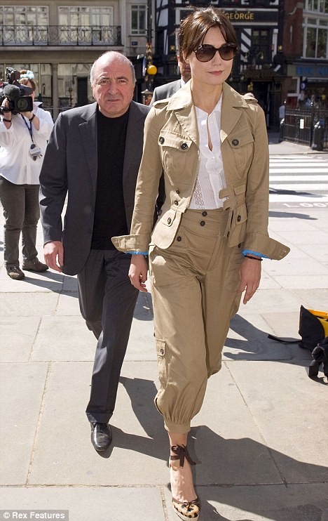 2.2億英鎊！俄羅斯流亡富豪離婚贍養(yǎng)費(fèi)或創(chuàng)英國(guó)紀(jì)錄