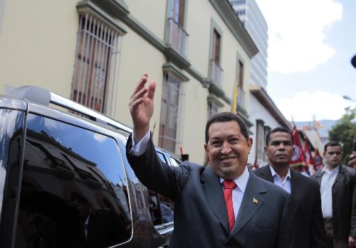 查韋斯一期化療成功笑對病魔 回國講話唱歌吟詩精神煥發(fā)