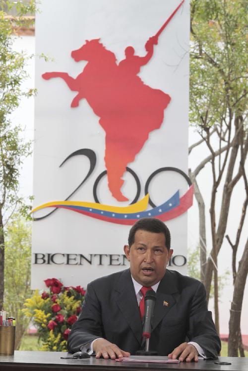 查韋斯一期化療成功笑對病魔 回國講話唱歌吟詩精神煥發(fā)