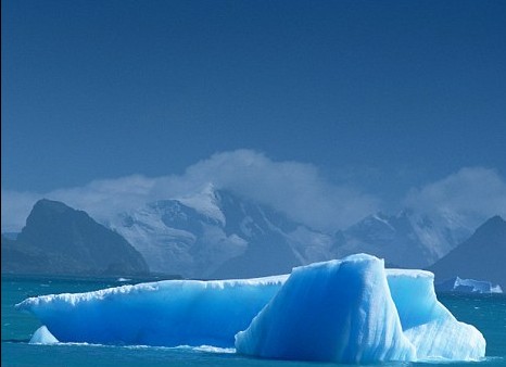 從極地運(yùn)冰山緩解干旱! 法國(guó)人大膽想法或?qū)?shí)現(xiàn)