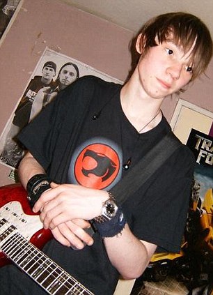 英國首相欲借鑒美國經(jīng)驗平息騷亂 社交媒體或被限用