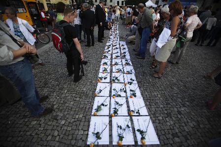 德國(guó)紀(jì)念柏林墻修建50周年