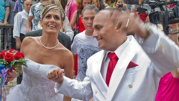 古巴首例“同性”合法婚禮舉行 新人為卡斯特羅慶生