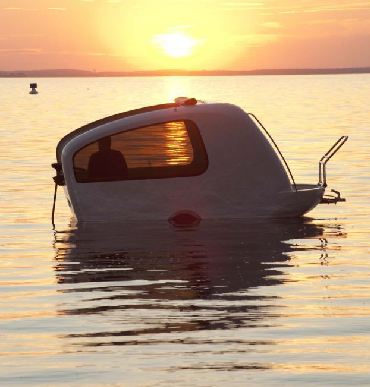 德國設(shè)計師打造水陸兩棲房車 擬售價1.3萬英鎊