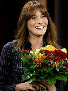 愛花的男人疼老婆?布呂尼揭秘嫁給薩科齊真實(shí)原因