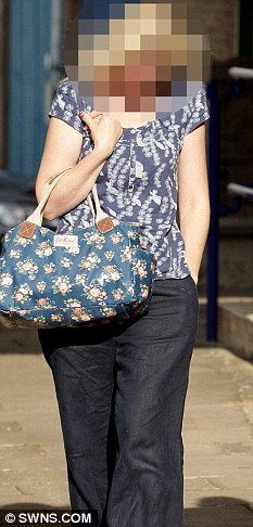 英國(guó)財(cái)迷媽謊稱兒子患癌騙錢(qián) 美國(guó)惡毒母逼親子睡棺材