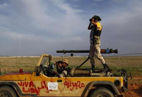 利當(dāng)局進(jìn)攻蘇爾特遭頑強(qiáng)抵抗 布萊爾卸任后六見(jiàn)卡扎菲