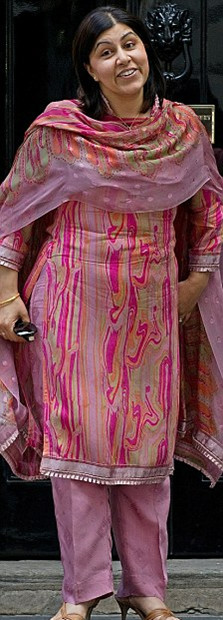 英國首相助手抨擊內(nèi)閣女大臣著裝丑陋、不堪入目