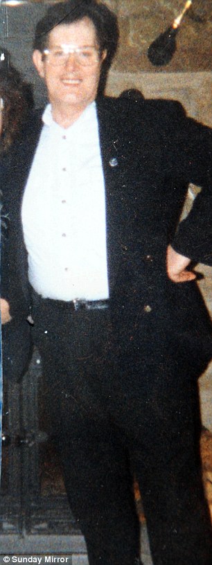 年齡擋不住一顆要當(dāng)女人的心！英最老變性者期待“白馬王子”