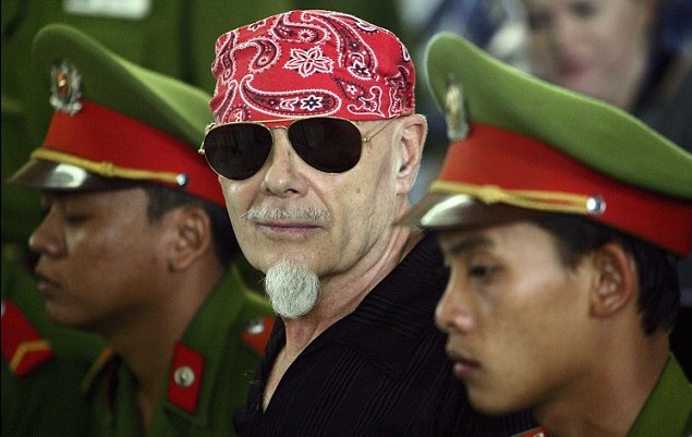 薩維爾丑聞首位涉案明星被捕 3名醫(yī)生被爆協(xié)助或參與性侵