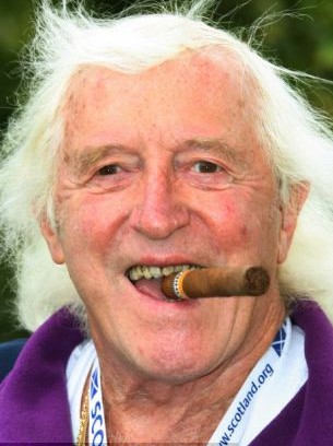 薩維爾丑聞首位涉案明星被捕 3名醫(yī)生被爆協(xié)助或參與性侵