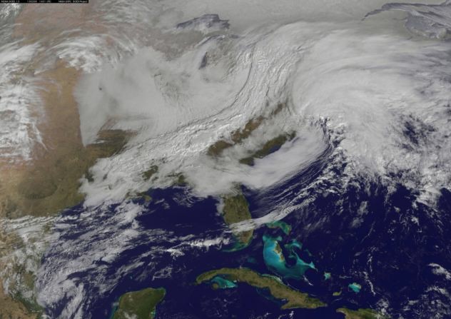 美國東北部遭遇創(chuàng)紀錄暴風雪 多個州進入緊急狀態(tài)